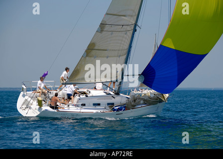 L'annuale gara di barche a vela tra Port Huron e mackinac Mackinaw isola richiede il lavoro di squadra Foto Stock