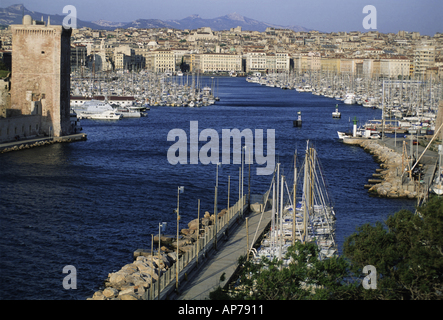 Francia Marsiglia entrata del Vieux Port Foto Stock
