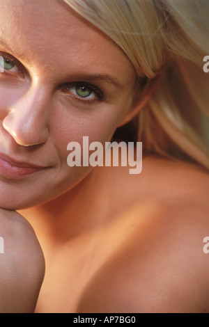 Close up della giovane donna caucasica Foto Stock