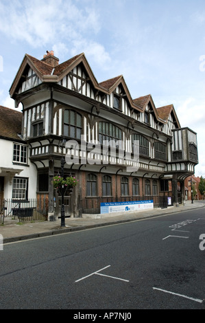 Il distintivo con travi di legno medievale Tudor House Museum e Southampton Foto Stock