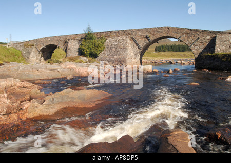 Fiume Spey, Wades Garva Bridge, Glen Shero. Laggan. XPL 3459-338 Foto Stock