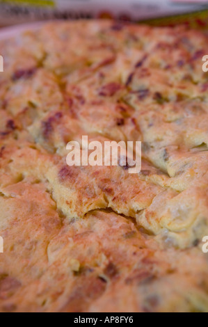 Texture di superficie del cotto spagnolo la tortilla de patatas Bilbao Basque Country Spagna Foto Stock