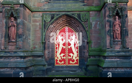 Porta Occidentale di St Giles Cheadle Staffordshire REGNO UNITO Inghilterra progettato da un W N Pugin Foto Stock