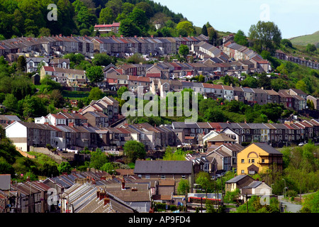 Tradizionali villette risalente all'epoca vittoriana nella Rhondda Valley South Wales UK Foto Stock