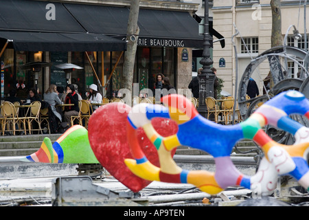 Il Beaubourg, ' Stravinski foutain', Niki de Saint-Phalle Parigi Foto Stock