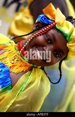 Carnevale di Notting Hill 2006, i bambini della parata del giorno Foto Stock