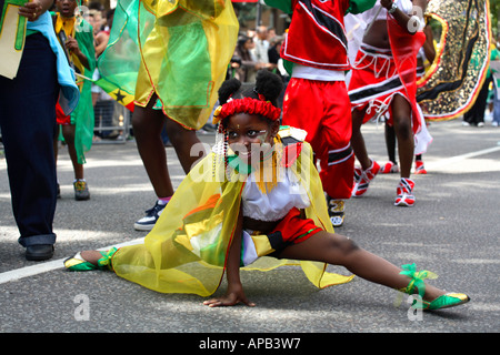 Carnevale di Notting Hill 2006, i bambini della parata del giorno Foto Stock