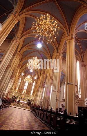 All'interno di Assunzione della Beata Vergine Maria Cattedrale Zagabria Croazia Foto Stock