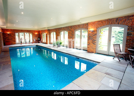 Piscina casa ornati private Foto Stock