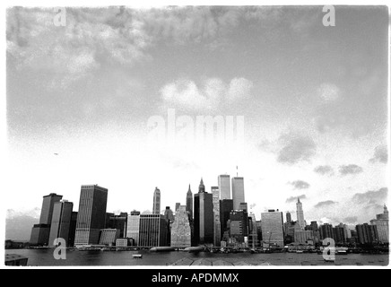 La East Side di Manhattan, guardando da Brooklyn Foto Stock