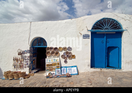 Shop nel piccolo villaggio di Sidi Bou Said, a nord di Tunisi, Tunisia. Foto Stock