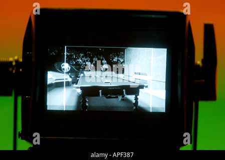 Vista del 2004 World Snooker Championship tabella tramite una telecamera monitor Foto Stock