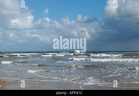 Il mare in tempesta a Georgioupolis Creta in novembre Foto Stock