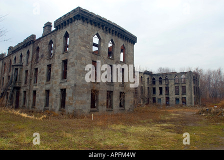 Le rovine del vaiolo ospedale a Roosevelt Island in East River in NYC Foto Stock