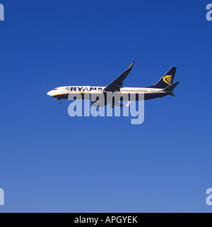 Ryanair aeromobili Boeing 737 8Come Reg EI DCH sull approccio finale all'Aeroporto di Palma di Maiorca Isole Baleari Spagna Foto Stock