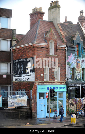 Il BANKSY GRAFFITI LAVORO MITE MITE WEST DI STOKES CROFT BRISTOL Foto Stock