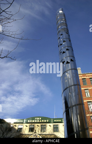 Il faro di speranza Memorial nella dedizione di coloro che sono morti o sono coinvolti con HIV Sackville Park Manchester REGNO UNITO Foto Stock