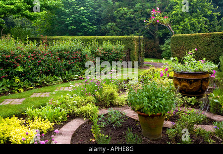 Giardino Broadleas vicino a Devizes, Wiltshire, Inghilterra, Regno Unito Foto Stock