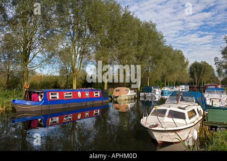 Cartiera bloccare sul fiume Chelmer a little Baddow, vicino a Chelmsford Essex. Foto Stock