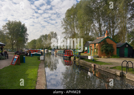 Cartiera bloccare sul fiume Chelmer a little Baddow, vicino a Chelmsford Essex. Foto Stock