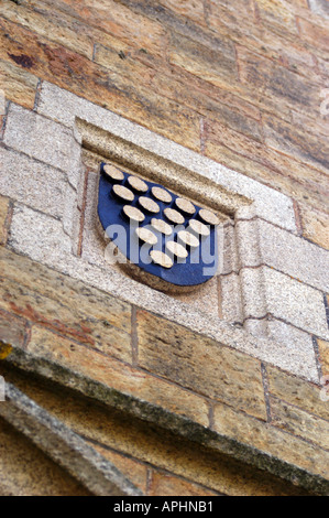 Crest sulla chiesa newquay cornwall Foto Stock