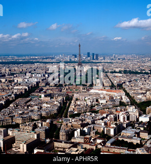 EU FR Francia regione Ile de France Parigi 7 Arrondissement vista aerea di Parigi Torre Eiffel medio formato più immagini su Foto Stock