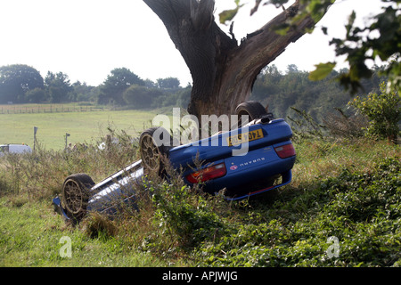 La figura mostra un esempio non fatale incidente auto sulla A1307 A LINTON CAMBRIDGSHIRE Caption locale car crash Foto Stock