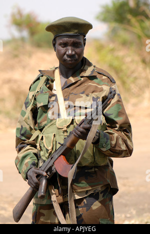 Un soldato del popolo del Sudan Liberation Army Foto Stock