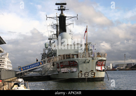 HMS Exeter Tipo 42 cacciatorpediniere ormeggiata presso il London Boat Show. D89 Foto Stock