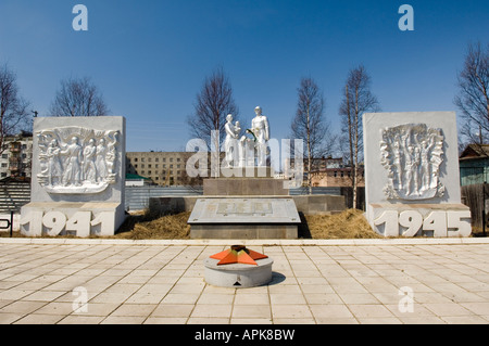 Grande Guerra Patriottica 19411945 monumento di Nogligi sull isola di Sakhalin Foto Stock