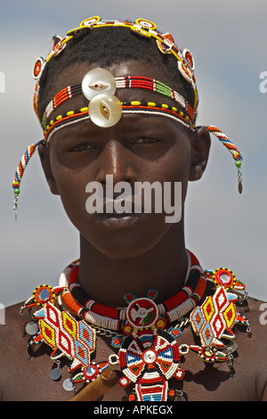 Uomo in un Samburu village, Kenya, Samburu capitolo Gebiet, Isiolo Foto Stock