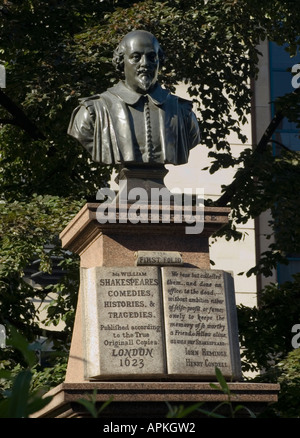 Busto di William Shakespeare, City of London, Londra, Regno Unito Foto Stock
