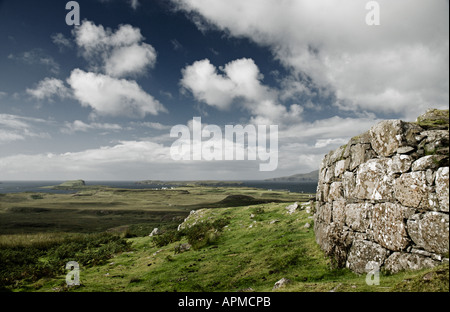 Dun Beag broch sull'Isola di Skye in Scozia che risale all'età del ferro intorno a 100BC Foto Stock