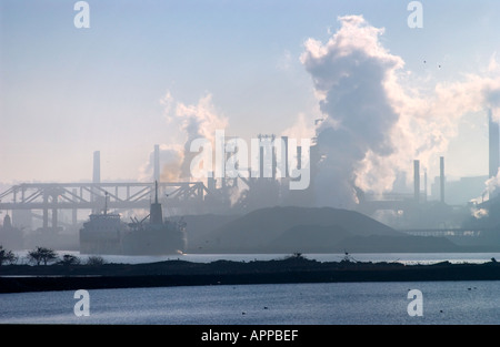 Paesaggio industriale su Hamilton baia del Lago Ontario in Canada Foto Stock