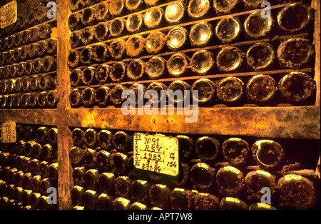 Cockburn Cantina bottiglie bottiglia Porto Portogallo Porto portoghese vintage cantina Foto Stock