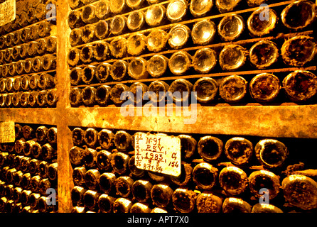 Cockburn Cantina bottiglie bottiglia Porto Portogallo Porto portoghese vintage cantina Foto Stock