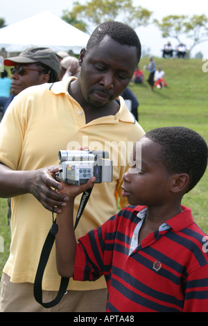 Florida Pembroke Pines, costruito B. Smith Park, Jamaican Jerk Festival, festival, celebrazione, fiera, neri africani minoranza etnica africani, padre papà, Foto Stock