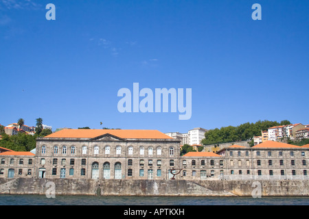 Vecchio Customs-House di Porto (Alfândega do Porto), Portogallo. Oggi utilizzato come Museo Svizzero dei Trasporti e delle comunicazioni. Foto Stock