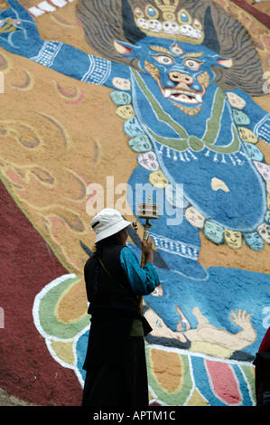 Cina Tibet Lhasa pellegrino al Monastero di Sera foto ANGELO CAVALLI Foto Stock