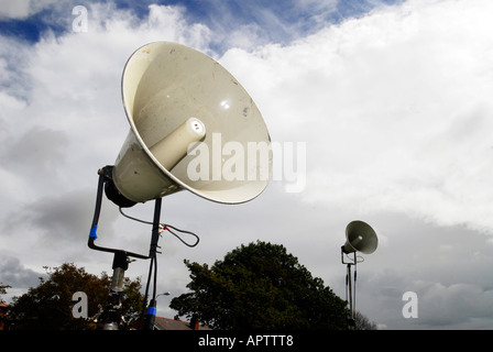 Due altoparlanti esterni Foto Stock