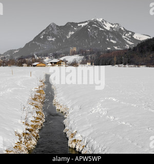 Gruenten picco di montagna nel paesaggio invernale, tra Altstaedten e Fischen Oberallgaeu Baviera Germania Foto Stock