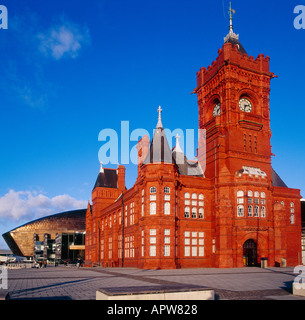 Edificio Pierhead e Wales Millennium Centre di Cardiff Bay Foto Stock