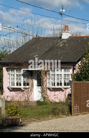 Essex tipico villaggio tra le guerre weekend cottage Foto Stock