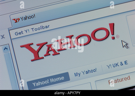 Macro screenshot di www.yahoo.com - il motore di ricerca in internet (solo uso editoriale) Foto Stock
