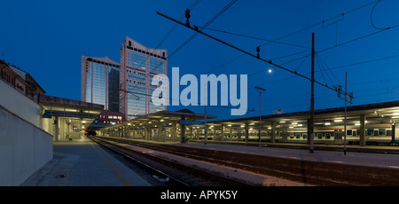 Porta Garibaldi Stazione Ferroviaria Milano Italia Foto Stock
