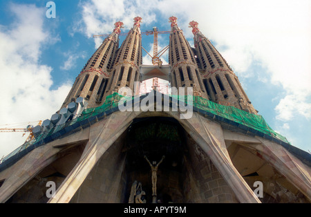 Dettaglio della parte anteriore della Sagrada Familia di Barcellona, Spagna Foto Stock