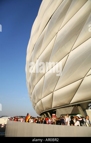 Le persone che lasciano l'Allianz Arena Fifa WM stadium Fifa football coppa del mondo 2006 Monaco di Baviera, Germania Foto Stock