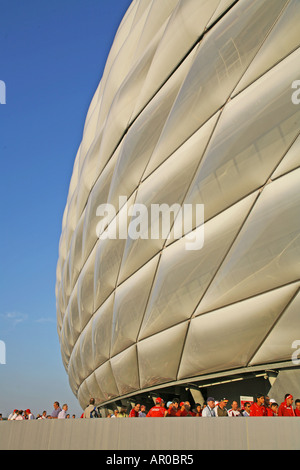 Le persone che lasciano l'Allianz Arena Fifa WM stadium Fifa football coppa del mondo 2006 Monaco di Baviera, Germania Foto Stock