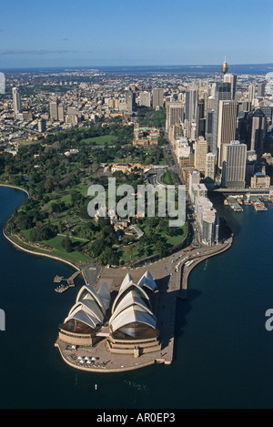 La Sydney Opera House e dall'aria, Sydney Opera House, architetto Jorn Utzon, Sydney, Porto di Sydney, Nuovo Galles del Sud, Australia Foto Stock