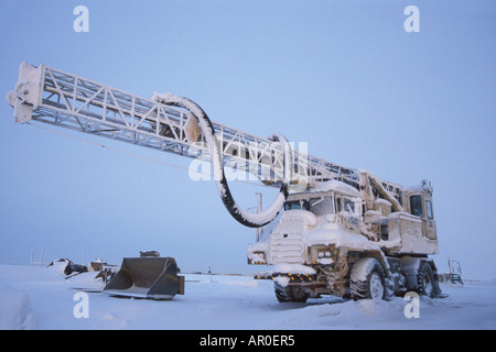 Apparecchiature pesanti usate in Prudhoe Bay campi olio costa artica Versante Nord Alaska Foto Stock